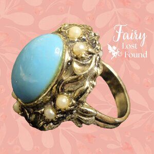Vintage Oval Turquoise & Mini Pearls Brass tone Ajustable Ring